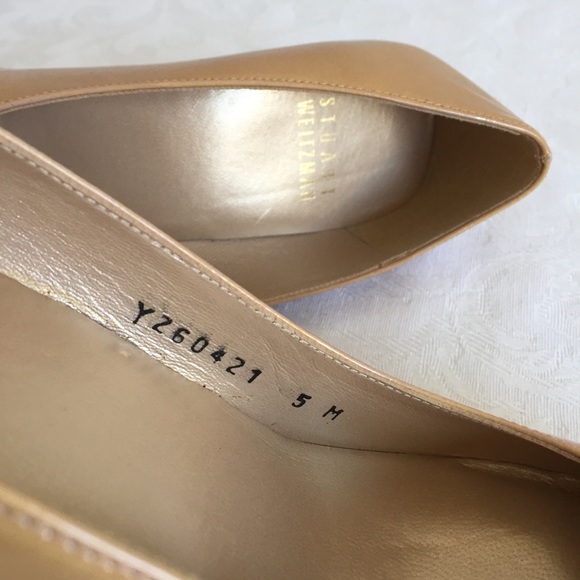 Stuart Weitzman nude patent leather pumps - Picture 9 of 9